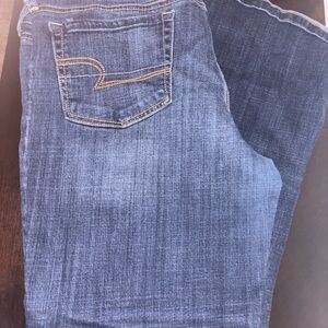 American Eagle Boyfriend stretch Classic Blue Denim Jeans